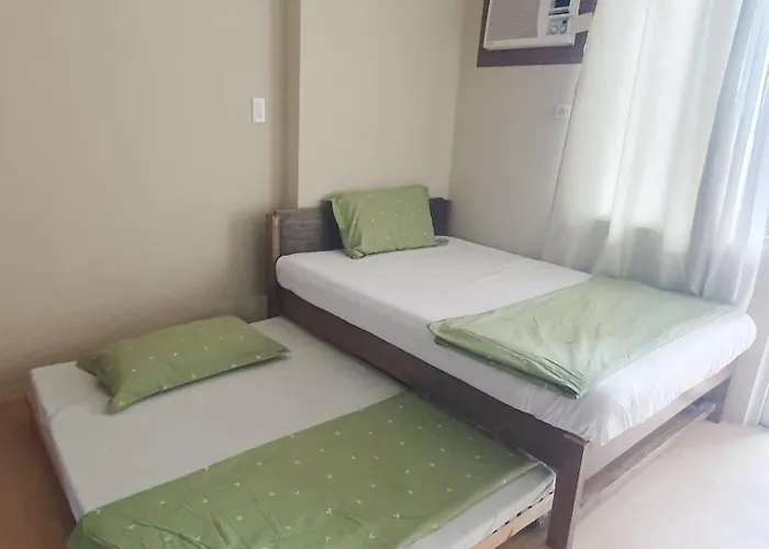 Unit With Balcony Avida It Park Apartment